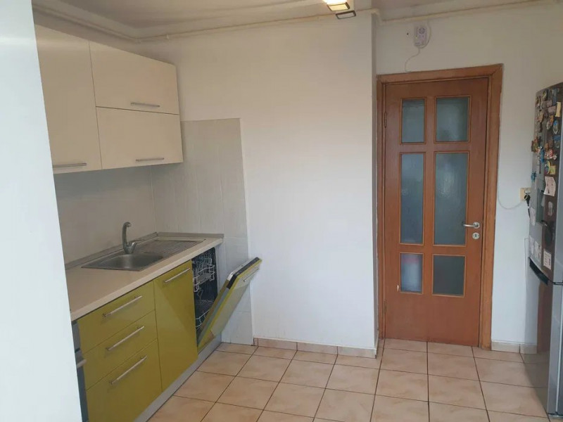 Apartament 3 Camere - Zona Tomis 3 - Etaj 3 - Mobilat - Centrala Gaze