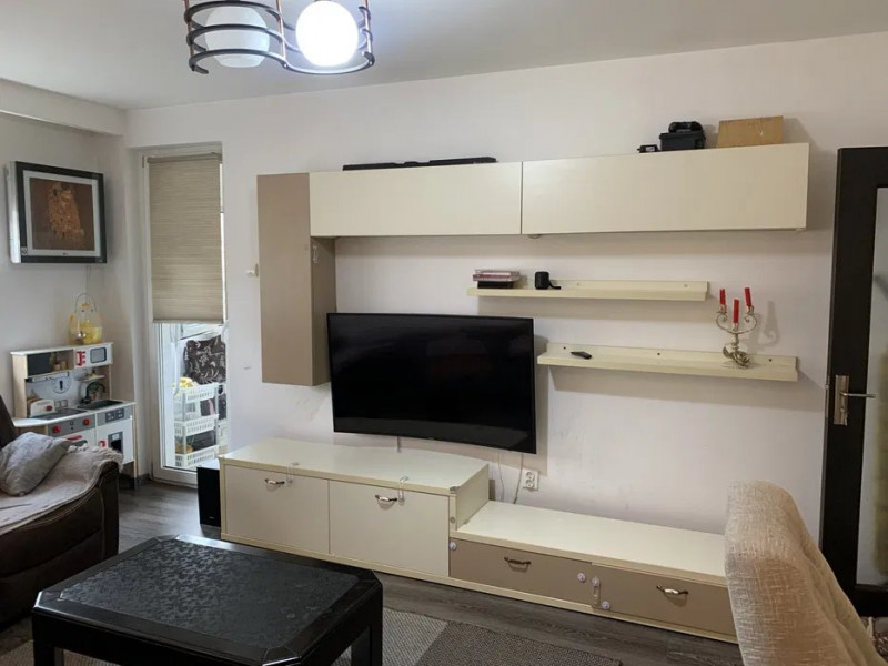 Apartament 3 Camere - Zona Far - Etaj 1 - Mobilat - Centrala Pe Gaze