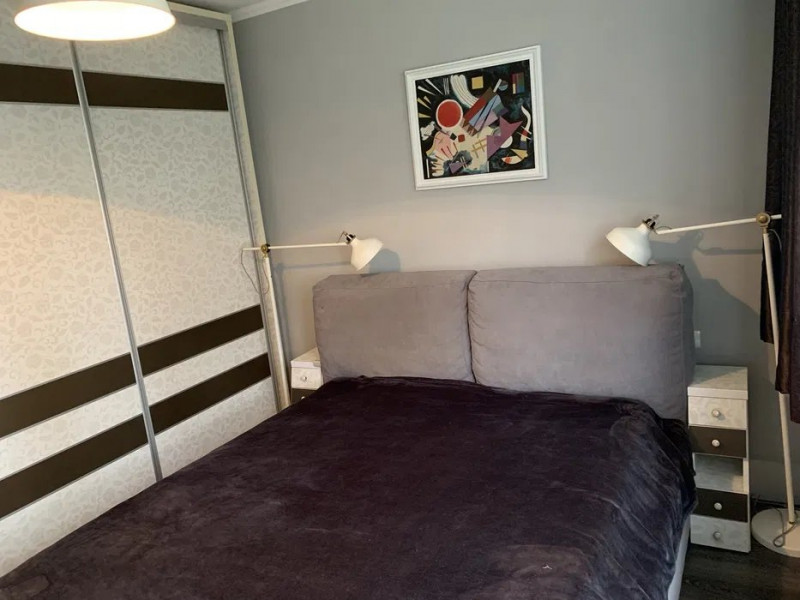 Apartament 3 Camere - Zona Far - Etaj 1 - Mobilat - Centrala Pe Gaze