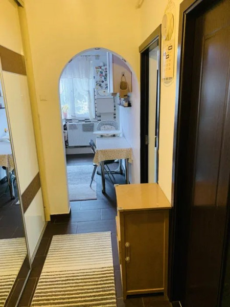 Apartament 3 Camere - Zona Far - Etaj 1 - Mobilat - Centrala Pe Gaze