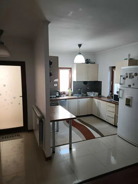 Vila Dubla - Perfecta Pentru Doua Familii - La Cheie !!!