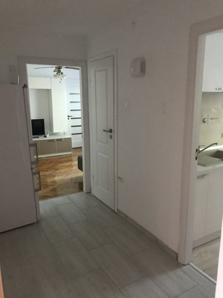 Apartament 3 Camere - Zona Tomis Nord - Etaj 1 - Mobilat/Utilat