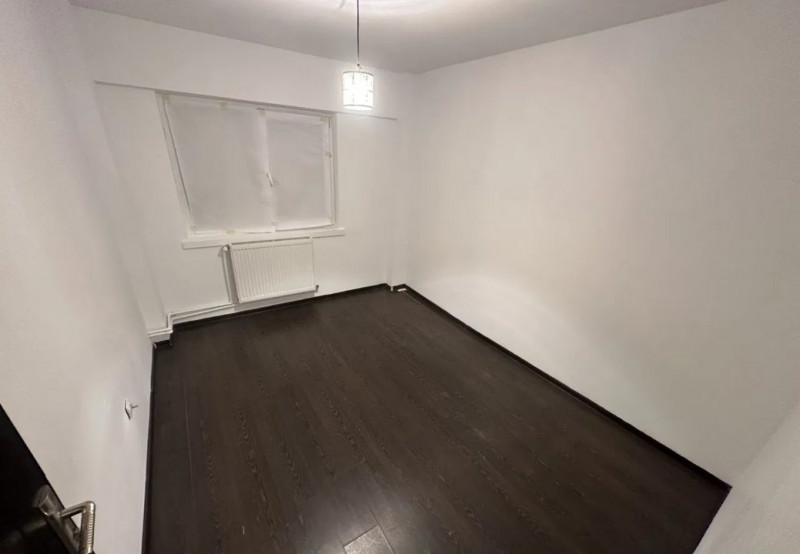 FALEZA NORD-APARTAMENT CU 3 CAMERE DECOMANDATE CENTRALA GAZE