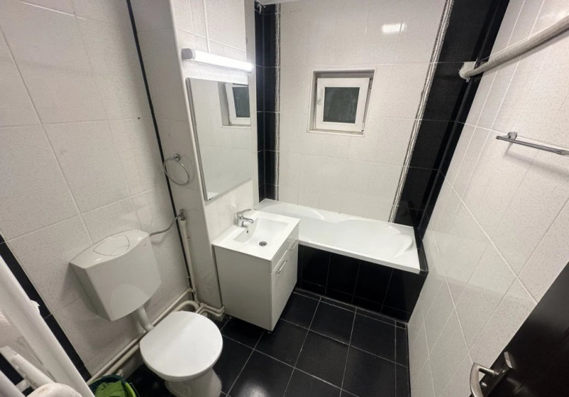 FALEZA NORD-APARTAMENT CU 3 CAMERE DECOMANDATE CENTRALA GAZE