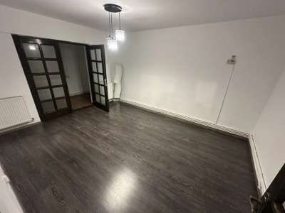 FALEZA NORD-APARTAMENT CU 3 CAMERE DECOMANDATE CENTRALA GAZE