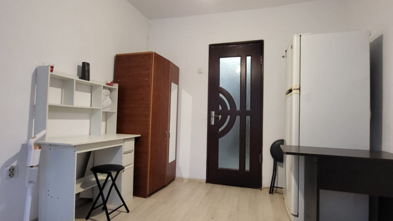 CET-GARSONIERA MOBILATA ETAJ 1 LANGA PIATA