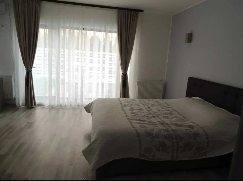 STUDIO CU GRADINA PROPRIE DE VANZARE IN MAMAIA NORD LA 3 MINUTE DE PLAJA