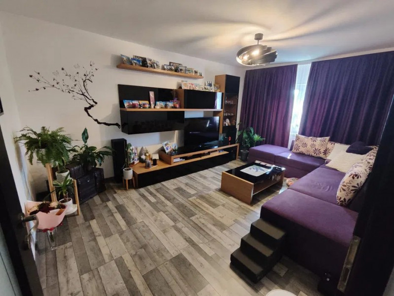 POARTA 6-APARTAMENT CU 3 CAMERE MOBILAT CENTRALA GAZE LOC PARCARE