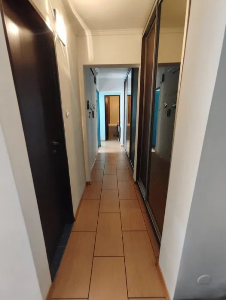 POARTA 6-APARTAMENT CU 3 CAMERE MOBILAT CENTRALA GAZE LOC PARCARE