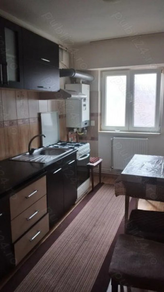Apartament spațios cu 3 camere – Zona KM 4-Far