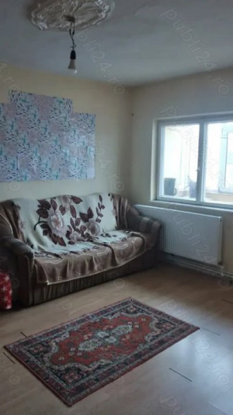 Apartament spațios cu 3 camere – Zona KM 4-Far