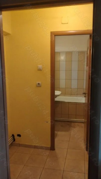 Apartament spațios cu 3 camere – Zona KM 4-Far