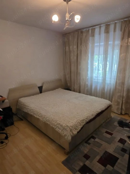 INEL II-ELIBERARII APARTAMENT CU 3 CAMERE CENTRALA GAZE