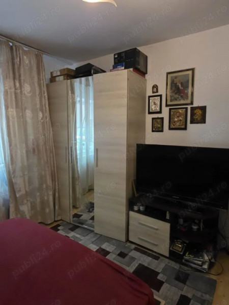 INEL II-ELIBERARII APARTAMENT CU 3 CAMERE CENTRALA GAZE