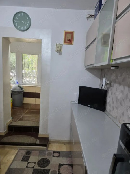 INEL II-ELIBERARII APARTAMENT CU 3 CAMERE CENTRALA GAZE
