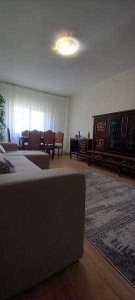 Apartament 3 Camere In Vila - Termen Lung