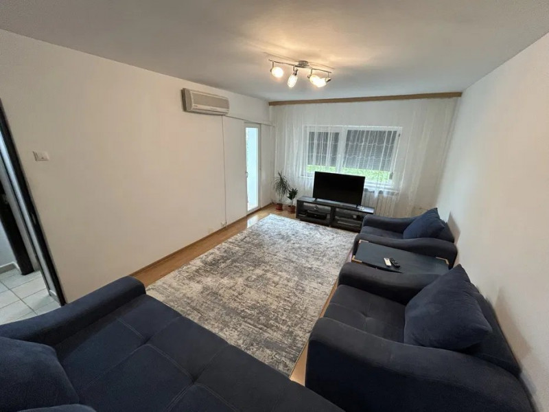 Apartament 3 Camere - La Cheie !!!
