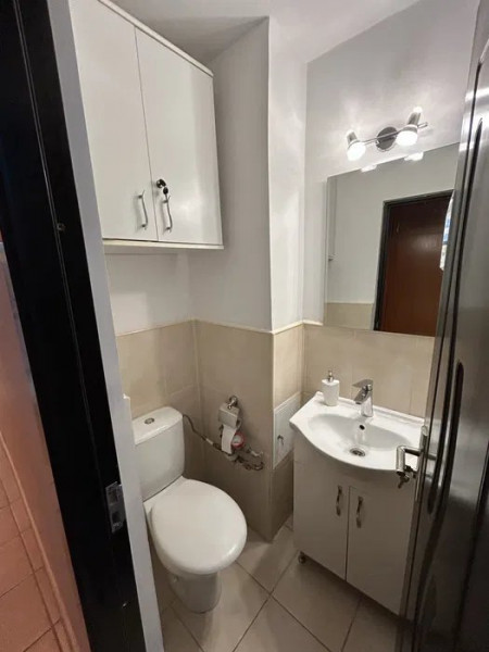 Apartament 3 Camere - La Cheie !!!