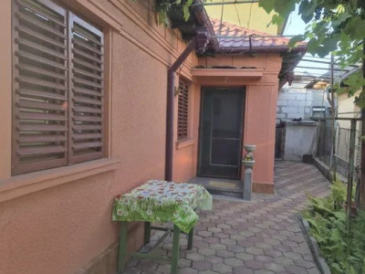 Casă 4 Camere + Garaj + Beci – Cartier Coiciu, Zona Institutul de Marină