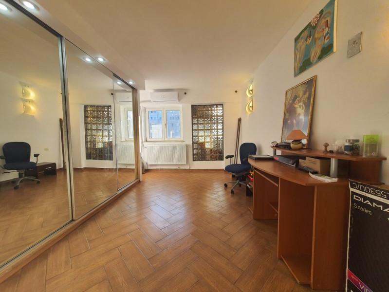 BALADA-APARTAMENT CU 3 CAMERE CENTRALA GAZE MOBILAT