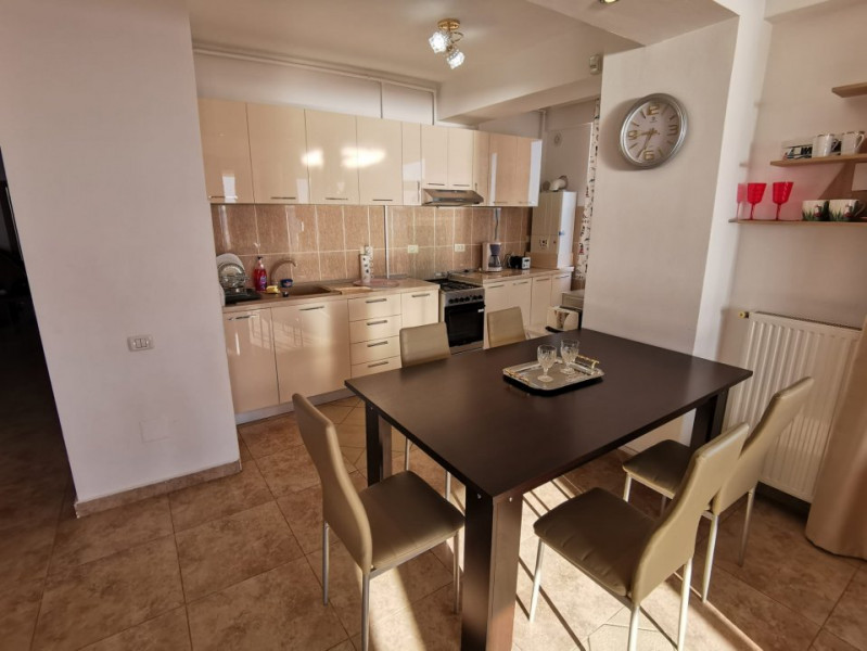 STATIUNEA MAMAIA-SUMMERLAND APARTAMENT CU 3 CAMERE 125 MP MOBILAT