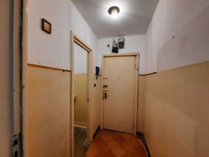 Apartament 2 Camere - Zona Tomis Nord - Etaj 2 - Necesita Renovare