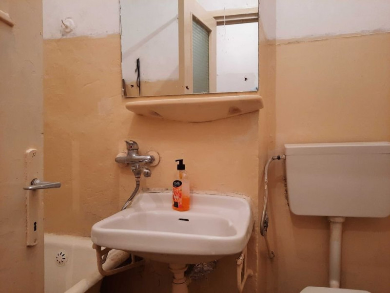 Apartament 2 Camere - Zona Tomis Nord - Etaj 2 - Necesita Renovare