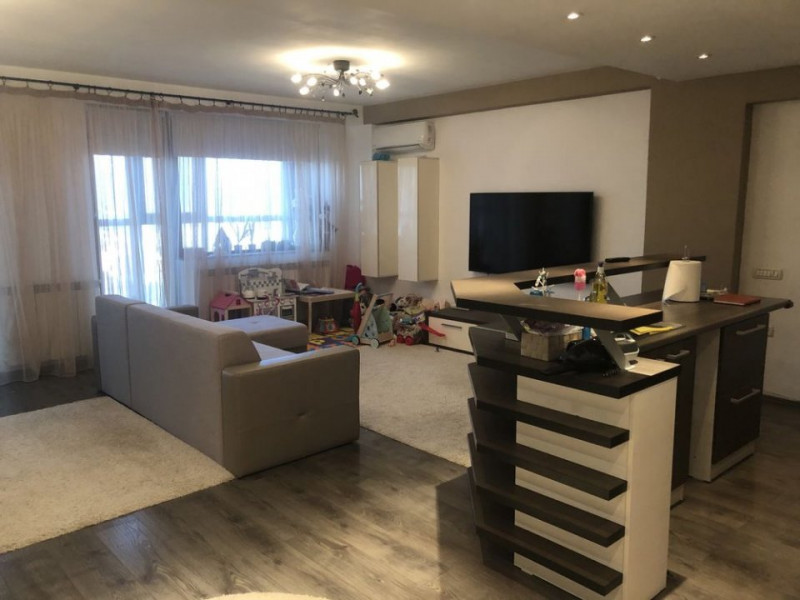 Apartament 2 Camere Decomandate - Zona Tomis Plus - Loc de Parcare
