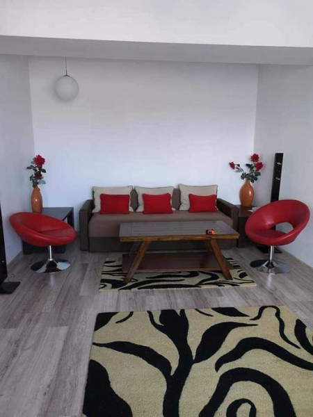 Apartament 3 Camere - Zona Tomis Plus - Mobilat - Loc De Parcare
