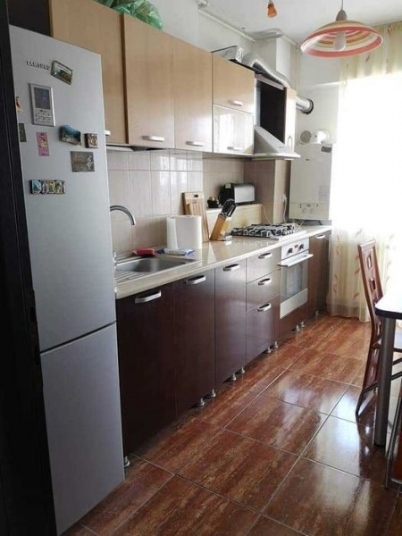 Apartament 3 Camere - Zona Tomis Plus - Mobilat - Loc De Parcare