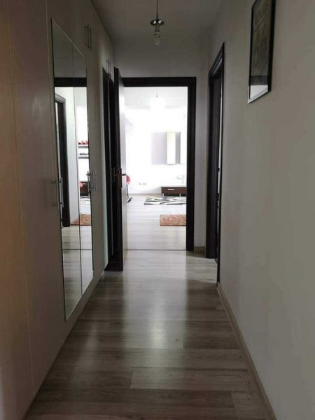 Apartament 3 Camere - Zona Tomis Plus - Mobilat - Loc De Parcare