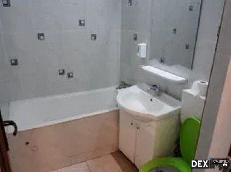 Apartament 3 Camere Semidecomandate - Zona Tomis Nord - Centrala Pe Gaze