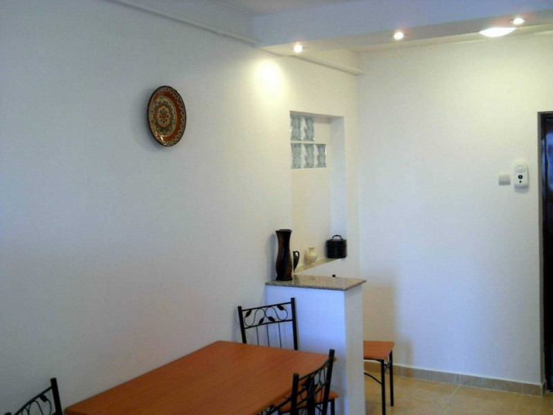 Apartament 2 Camere - Zona Tomis Nord - Izolat - Mobilat