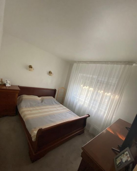Apartament 4 Camere - Zona Dacia - Etaj 1 - Mobilat/Utilat - Gaze