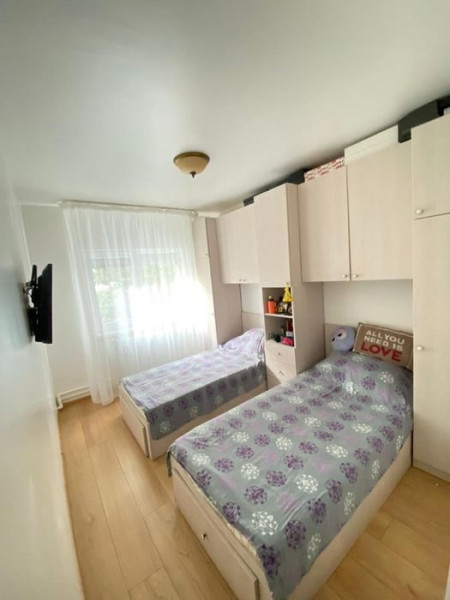 Apartament 4 Camere - Zona Dacia - Etaj 1 - Mobilat/Utilat - Gaze
