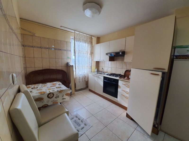 Apartament 2 Camere Semidecomandate - Zona Abator - Mobilat