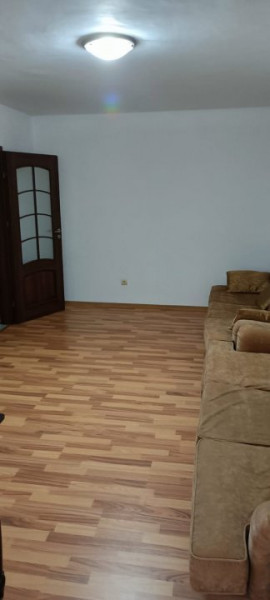 Apartament 2 Camere - Zona Dacia - Gaze Pe Scara - Boxa