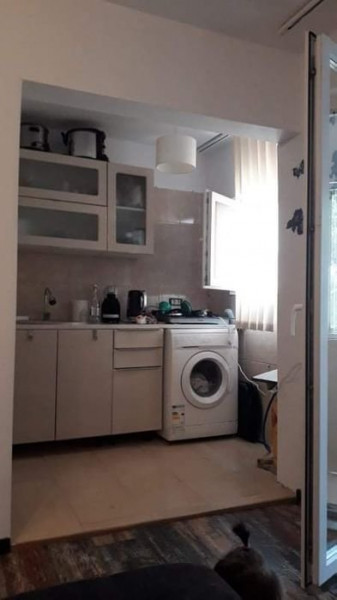 Garsoniera - Zona Capitol - Balcon - Renovata