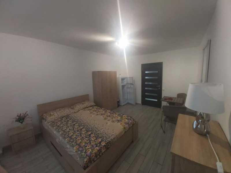 Garsoniera - Zona KM 4 - Etaj 2 - Renovata - Mobilata