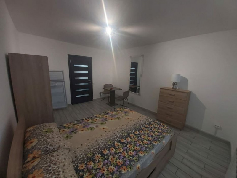 Garsoniera - Zona KM 4 - Etaj 2 - Renovata - Mobilata