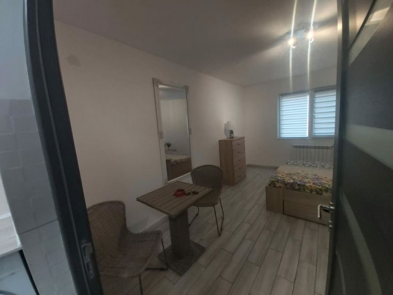 Garsoniera - Zona KM 4 - Etaj 2 - Renovata - Mobilata