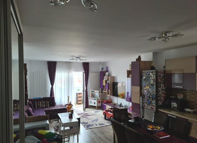 Apartament 3 Camere - Zona Coiciu - Mobilat/Utilat - Loc De Parcare