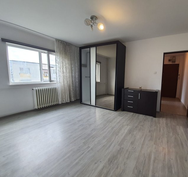 Apartament 2 Camere - Zona Inel I - Renovat - Etaj 3