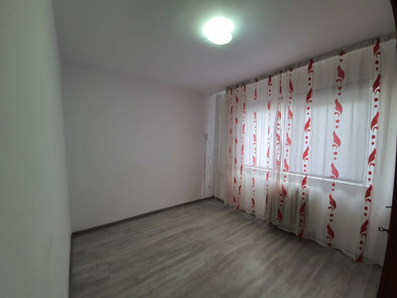 Apartament 2 Camere - Zona Inel I - Renovat - Etaj 3