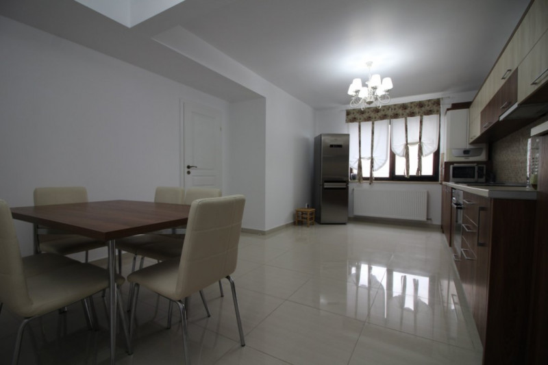 Apartament de Lux - 4 Camere XXXL - Zona Bratianu - Mobilat / Utilat Complet