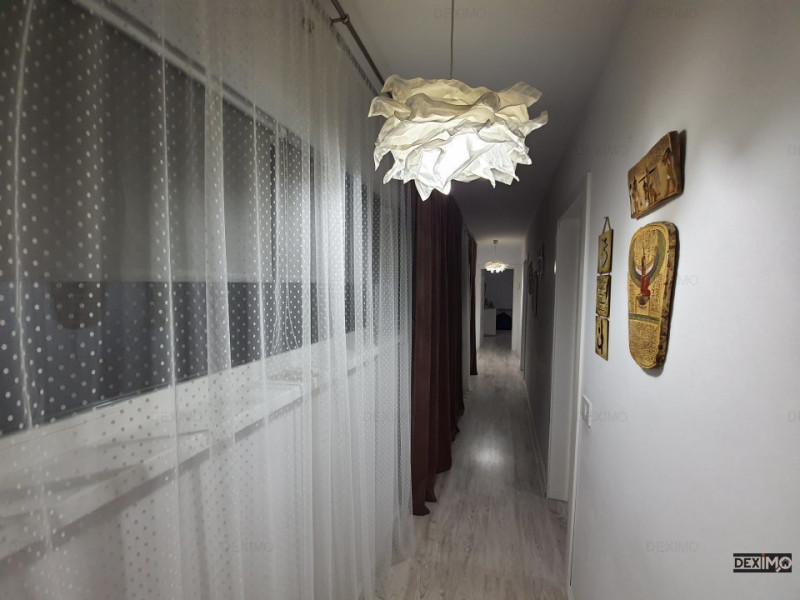 Tomis I - Spitalul Judetean- Apartament cu 3 camere in vila cu pod  mobilat lux