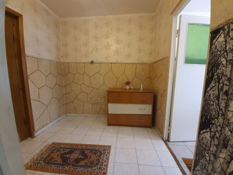 Apartament 2 Camere - Zona Abator - Etaj 3 - Gaze la Usa