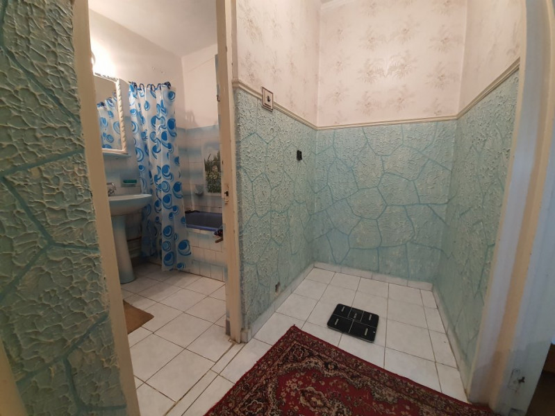 Apartament 2 Camere - Zona Abator - Etaj 3 - Gaze la Usa