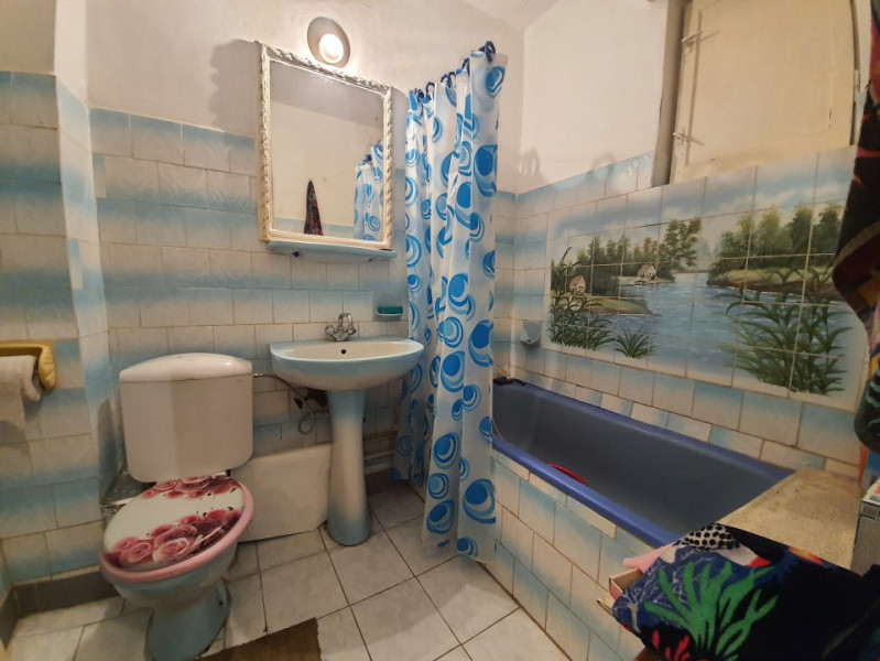 Apartament 2 Camere - Zona Abator - Etaj 3 - Gaze la Usa