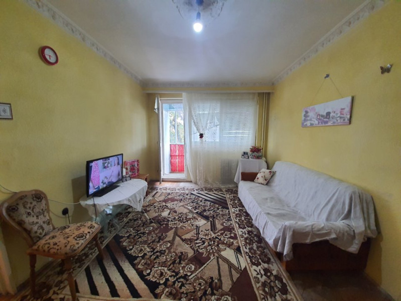 Apartament 2 Camere - Zona Abator - Etaj 3 - Gaze la Usa